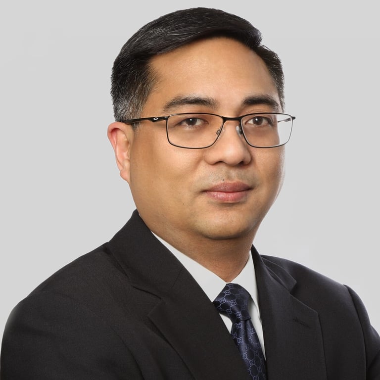 Filipino Immigration Lawyer in USA - Dennis Ortiguera